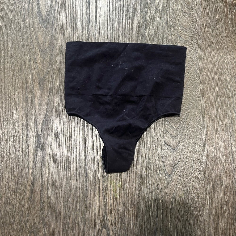 NWOT Skims Core Control Thong Onyx - Size L/XL